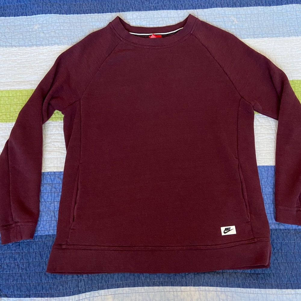 Nike - Crew Neck Sweatshirt with hand pockets